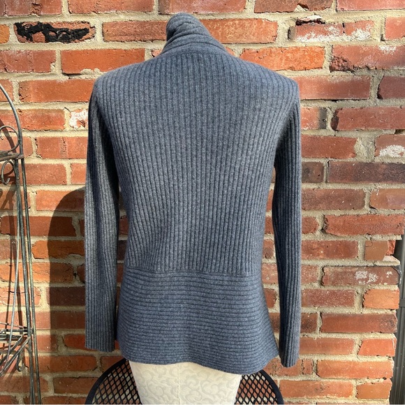 Ladies Prive 100% Cashmere Cardigan Sweater Gray Small - Picture 4 of 4